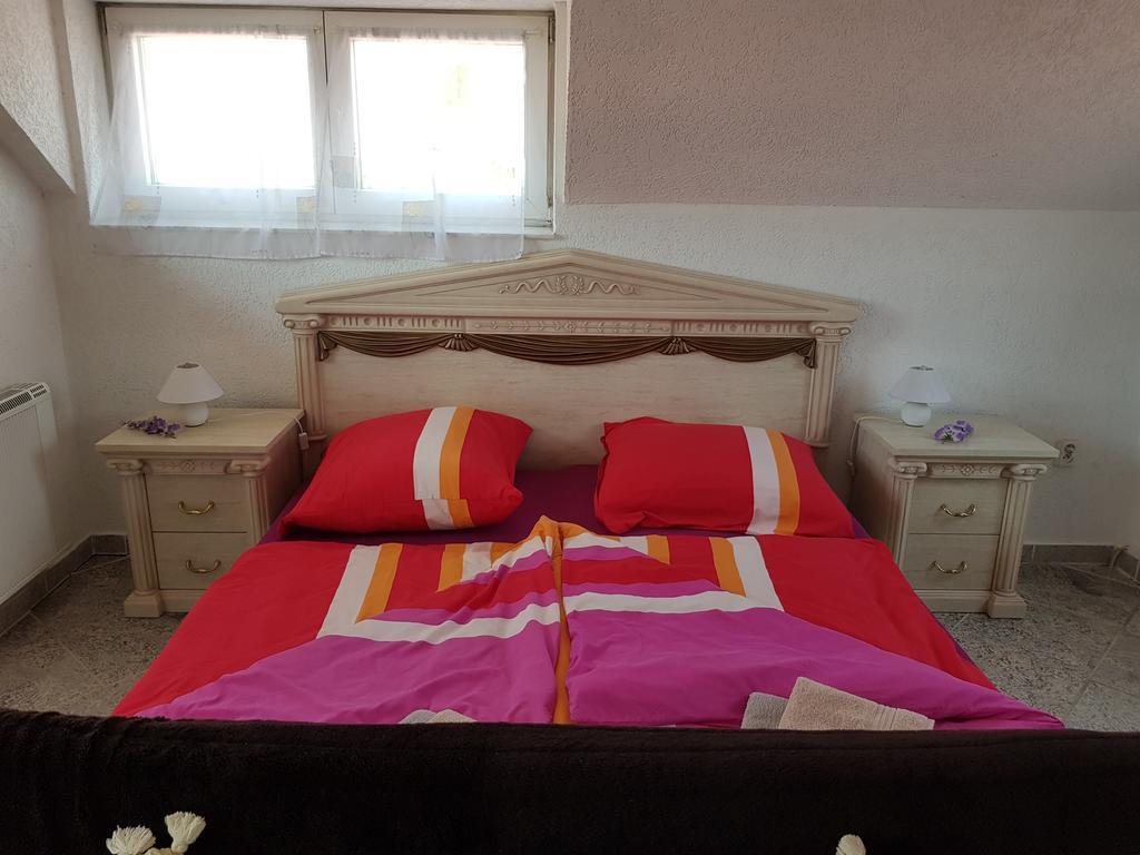 Villa Apartment Ruban ภายนอก รูปภาพ
